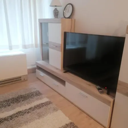 Yanis Deluxe *